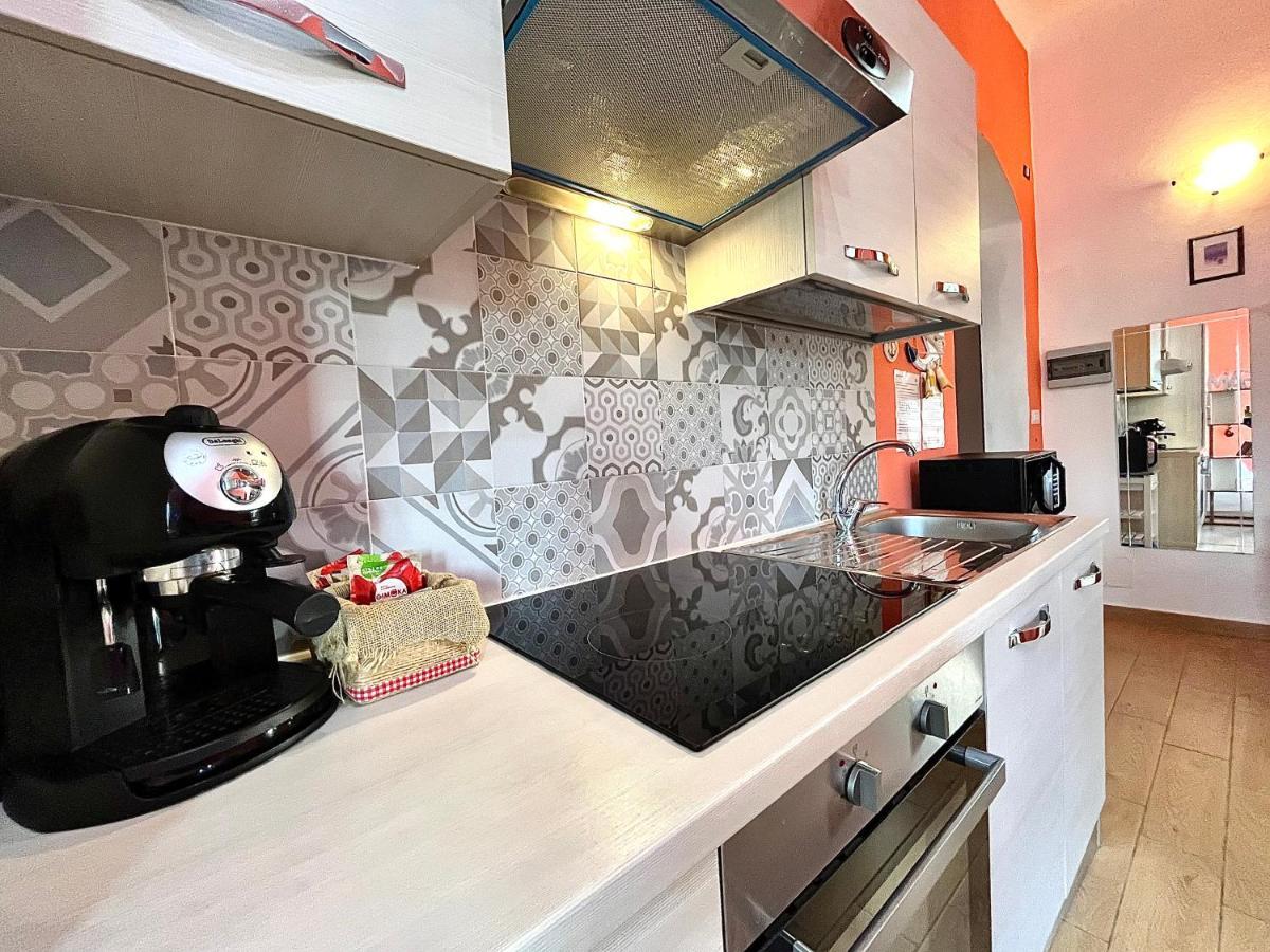 Ca Del Vins - Studio Flat In La Spezia Buitenkant foto